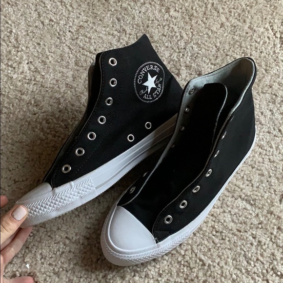 Converse High Tops - Picture 3 of 9